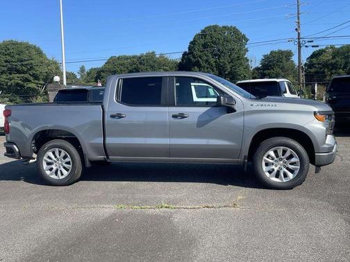 Sterling Gray Metallic 2026 Chevrolet Silverado 1500 Custom