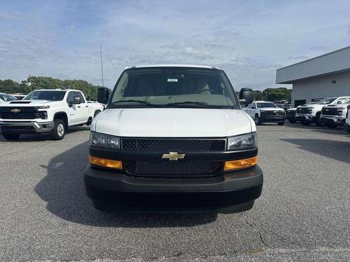 Summit White 2026 Chevrolet Express 2500 Work Van