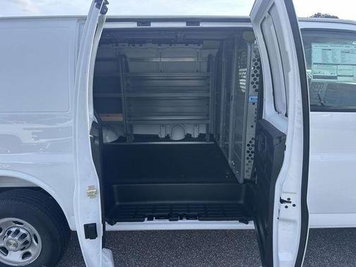 Summit White 2026 Chevrolet Express 2500 Work Van