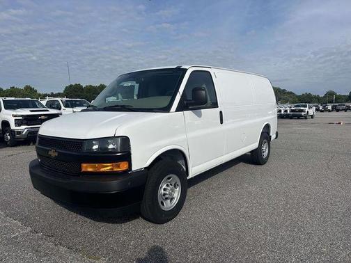 Summit White 2026 Chevrolet Express 2500 Work Van