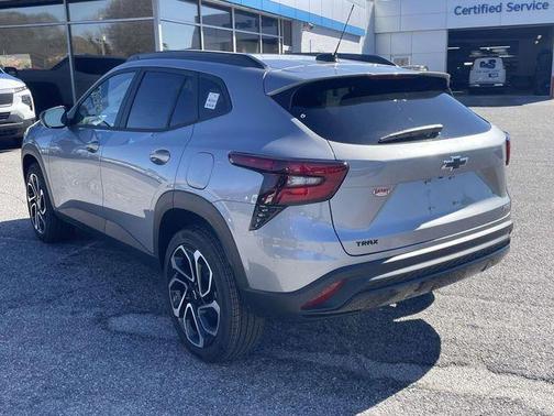 Sterling Gray Metallic 2026 Chevrolet Trax 2RS