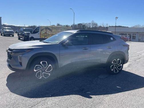 Sterling Gray Metallic 2026 Chevrolet Trax 2RS