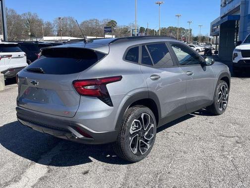 Sterling Gray Metallic 2026 Chevrolet Trax 2RS