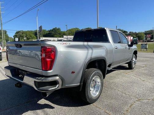 Sterling Gray Metallic 2026 Chevrolet Silverado 3500 LT