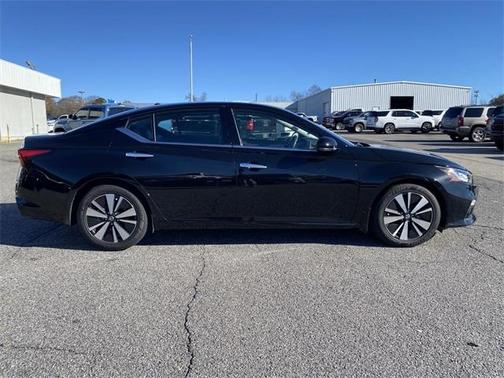 2022 Nissan Altima 2.5 SL