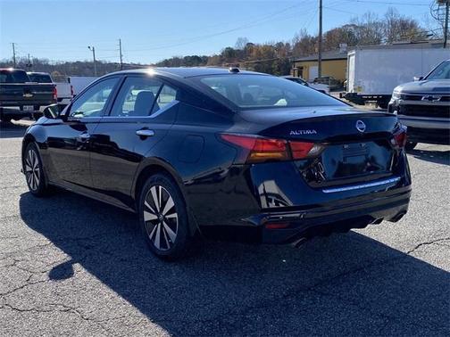 2022 Nissan Altima 2.5 SL