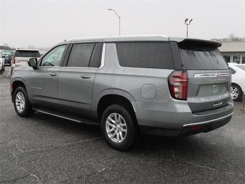 2023 Chevrolet Suburban LT