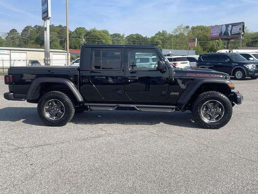 Black Clearcoat 2023 Jeep Gladiator Rubicon