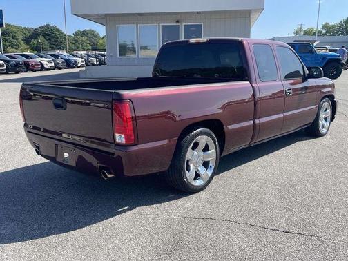 Dark Carmine Red Metallic 2002 Chevrolet Silverado 1500 LS Extended Cab