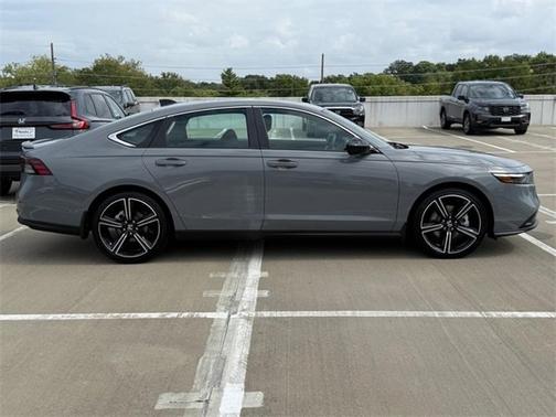 2025 Honda Accord Hybrid 