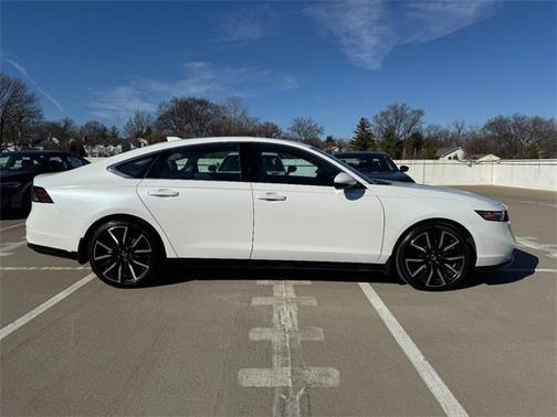 2024 Honda Accord Hybrid 