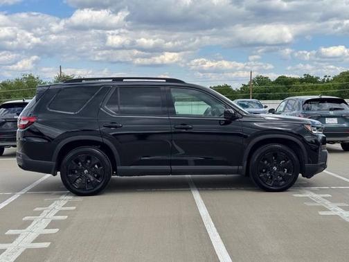 Crystal Black Pearl 2026 Honda Pilot