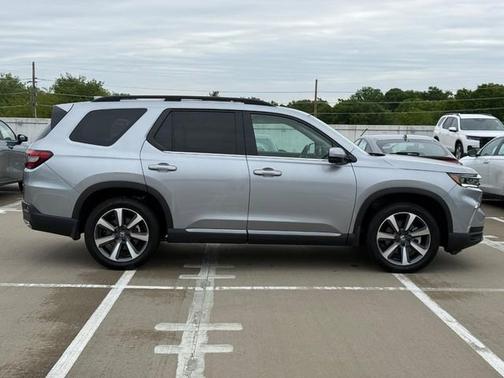 Lunar Silver Metallic 2025 Honda Pilot