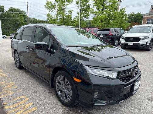 Crystal Black Pearl 2026 Honda Odyssey