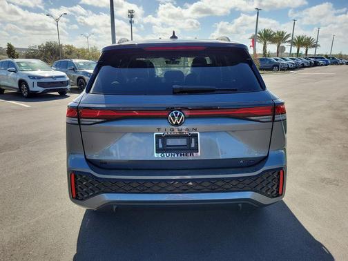 Platinum Gray Metallic 2026 Volkswagen Tiguan 2.0T SE R-Line Black