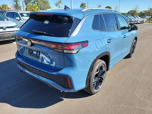 2026 Volkswagen Tiguan 2.0T SEL R-Line