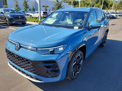 2026 Volkswagen Tiguan 2.0T SEL R-Line