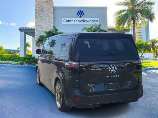 2025 Volkswagen ID. Buzz Pro S