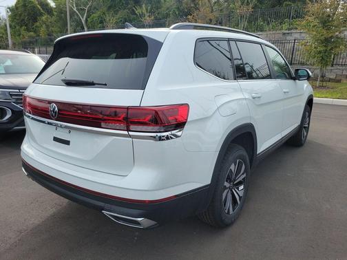 2026 Volkswagen Atlas 2.0T SE