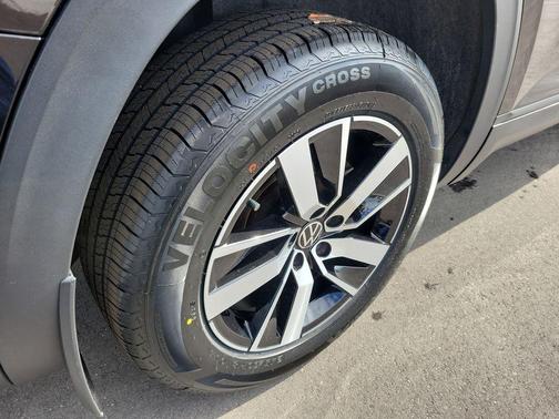 2023 Volkswagen Atlas 2.0T SE