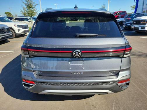 2025 Volkswagen Taos 1.5T SEL
