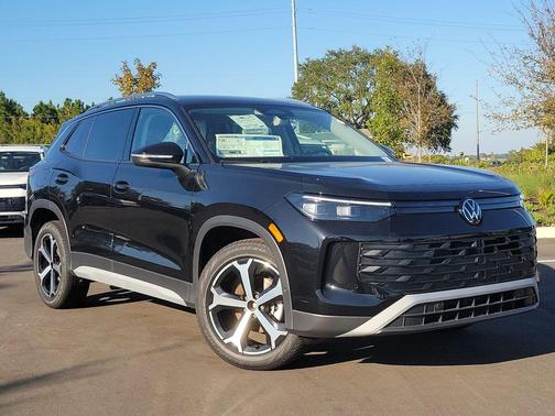 2025 Volkswagen Tiguan 2.0T SE