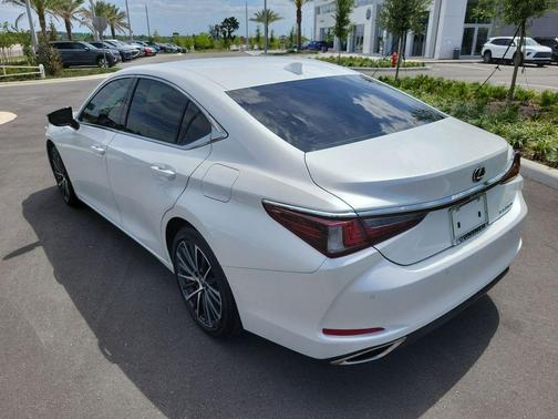 White Pearl 2022 Lexus ES 350 Base