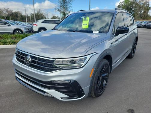 2024 Volkswagen Tiguan 2.0T SE R-Line Black