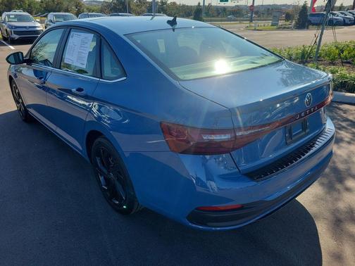 2025 Volkswagen Jetta 1.5T SE