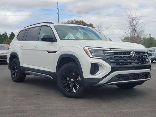 Opal White Pearl 2026 Volkswagen Atlas 2.0T Peak Edition