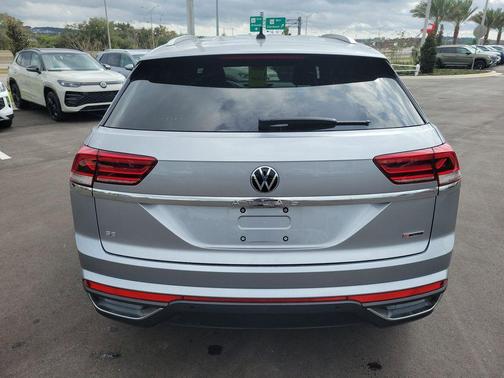 2022 Volkswagen Atlas Cross Sport 2.0T SE w/Technology