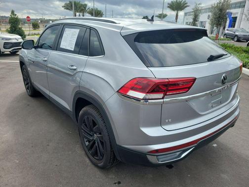 2022 Volkswagen Atlas Cross Sport 2.0T SE w/Technology