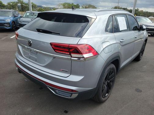 2022 Volkswagen Atlas Cross Sport 2.0T SE w/Technology