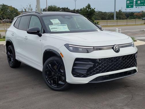 2025 Volkswagen Tiguan 2.0T SE R-Line Black