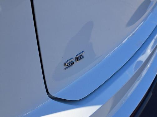 2021 Volkswagen Atlas Cross Sport 2.0T SE w/Technology