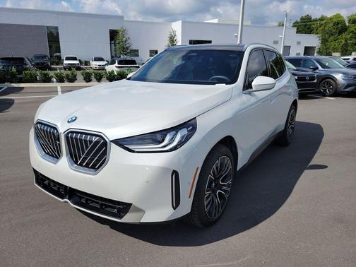 Mineral White Metallic 2025 BMW X3 30 xDrive