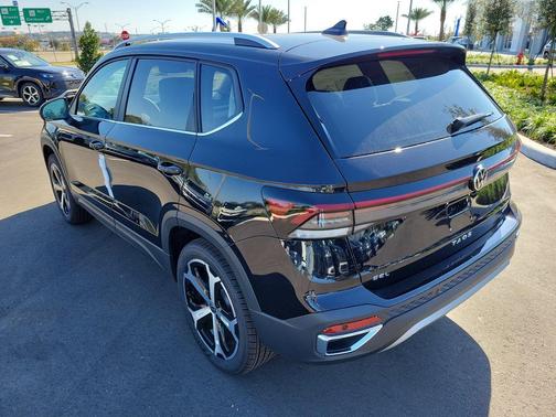 2025 Volkswagen Taos 1.5T SEL