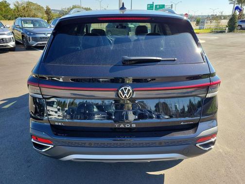 2025 Volkswagen Taos 1.5T SEL