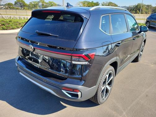 2025 Volkswagen Taos 1.5T SEL