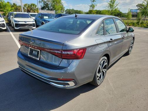 Platinum Gray Metallic 2026 Volkswagen Jetta 1.5T SEL