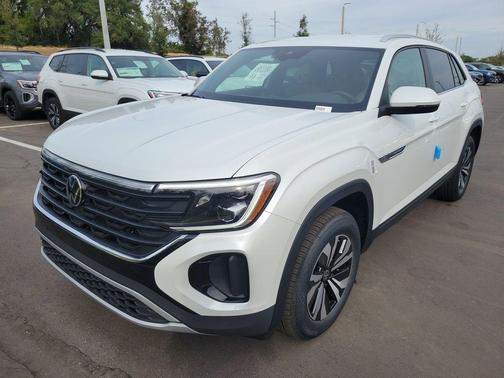 2026 Volkswagen Atlas Cross Sport 2.0T SE