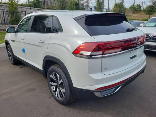 2026 Volkswagen Atlas Cross Sport 2.0T SE