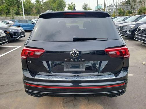 2022 Volkswagen Tiguan 2.0T SE R-Line Black