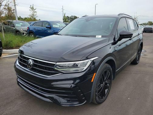 2022 Volkswagen Tiguan 2.0T SE R-Line Black