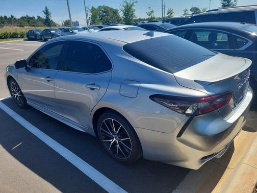 Celestial Silver Metallic 2024 Toyota Camry SE