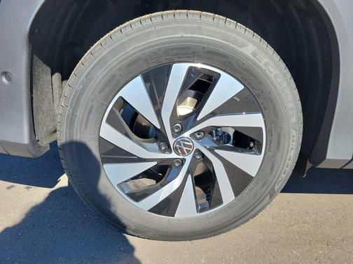 2025 Volkswagen Tiguan 2.0T S