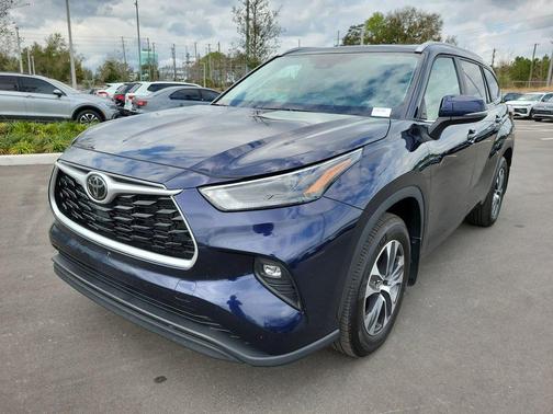 2024 Toyota Highlander XLE