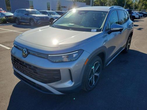 2025 Volkswagen Tiguan 2.0T SE