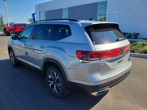 2026 Volkswagen Atlas 2.0T SE