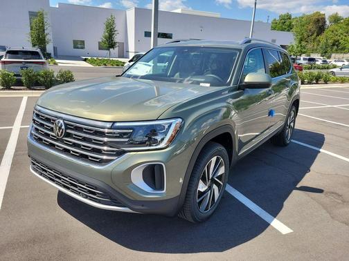 Avocado Green Pearl 2026 Volkswagen Atlas 2.0T SEL